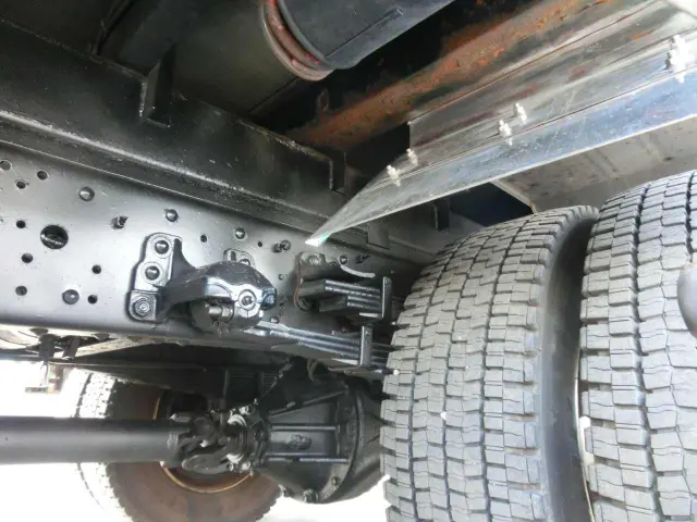 いすゞ フォワード LKG-FTR34S2(2WD)の写真11