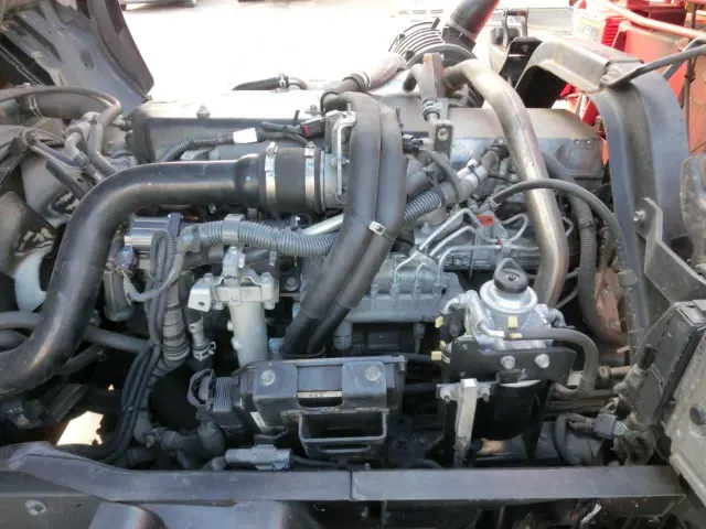 いすゞ フォワード LKG-FTR34S2(2WD)の写真20