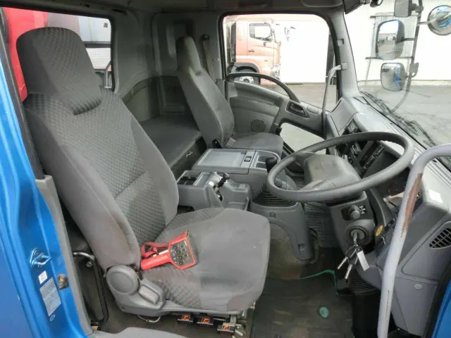 いすゞ フォワード LKG-FTR34S2(2WD)の写真22