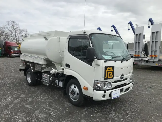 日野 デュトロ 2DG-XZU685M(4WD)の写真2