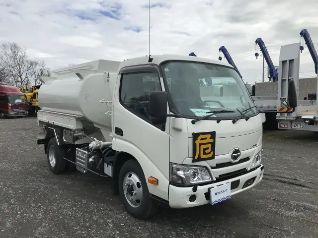 日野 デュトロ 2DG-XZU685M(4WD)の写真2