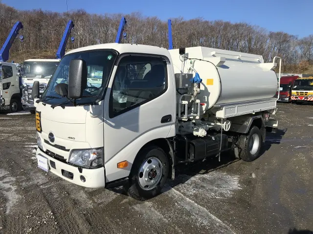 日野 デュトロ 2DG-XZU685M(4WD)の写真1