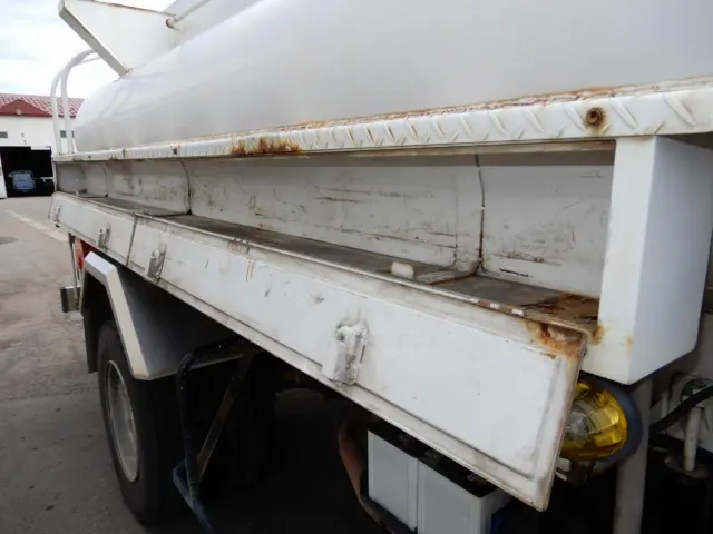 いすゞ フォワード PKG-FRR90S2(2WD)の写真12