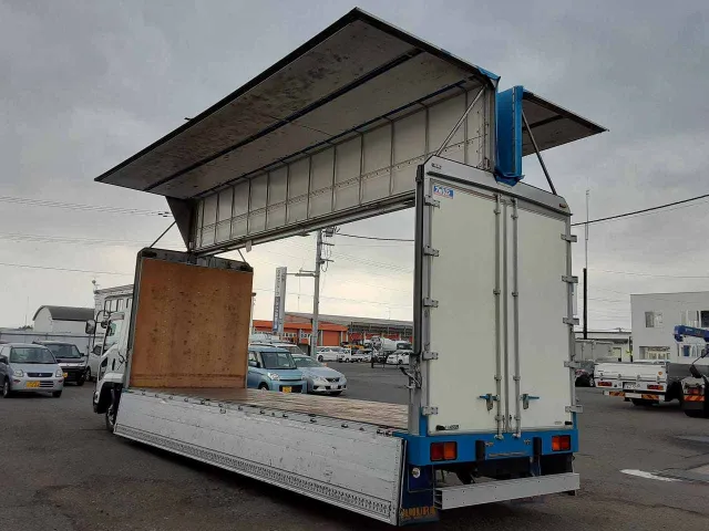 いすゞ フォワード 平成24年01月(2012/01)(2WD)の写真9