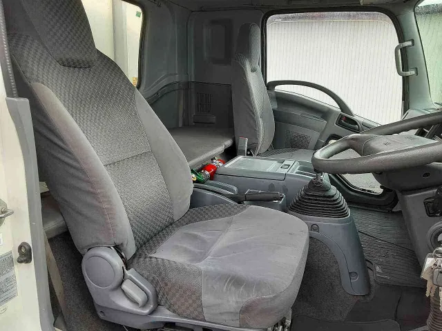 いすゞ フォワード 平成24年01月(2012/01)(2WD)の写真22