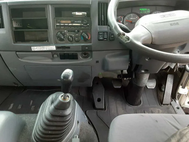 いすゞ フォワード 平成24年01月(2012/01)(2WD)の写真23