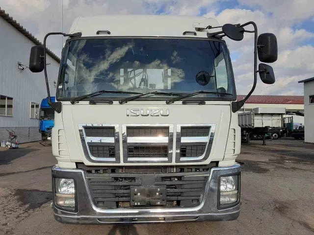 いすゞ ギガ QDG-EXZ52AJ(6x4)の写真3