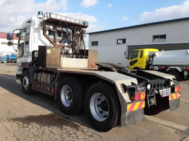 いすゞ ギガ QDG-EXZ52AJ(6x4)の写真4