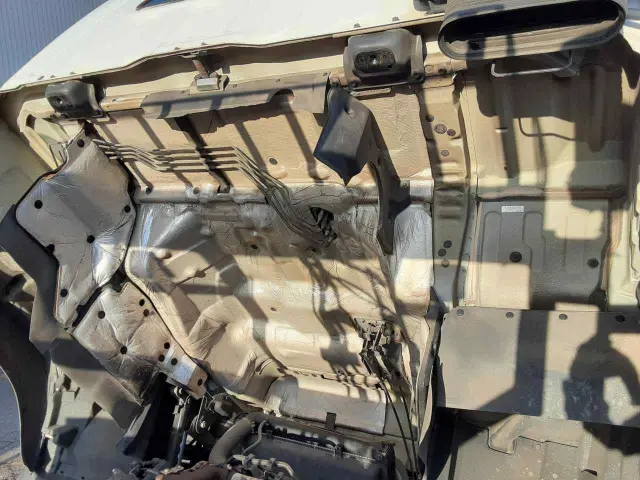 いすゞ ギガ QDG-EXZ52AJ(6x4)の写真18