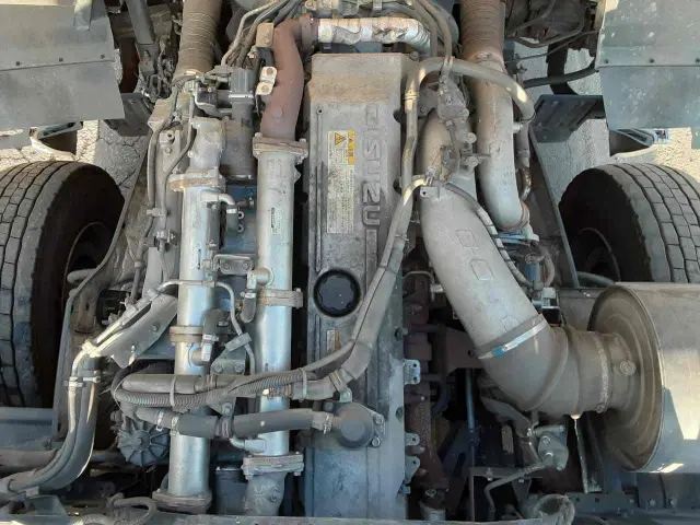 いすゞ ギガ QDG-EXZ52AJ(6x4)の写真21