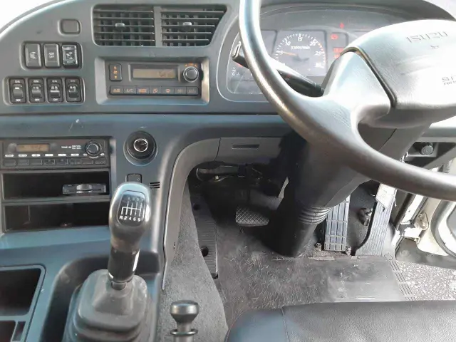 いすゞ ギガ QDG-EXZ52AJ(6x4)の写真23