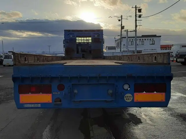 いすゞ ギガ PJ-CYZ51V6(6x4)の写真5