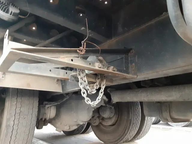 いすゞ ギガ PJ-CYZ51V6(6x4)の写真13