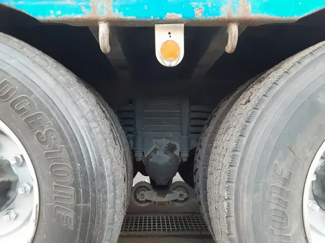 いすゞ ギガ PJ-CYZ51V6(6x4)の写真15