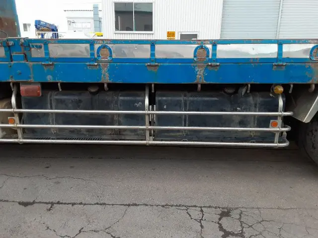 いすゞ ギガ PJ-CYZ51V6(6x4)の写真16