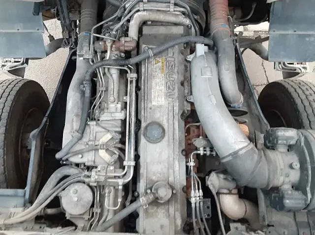 いすゞ ギガ PJ-CYZ51V6(6x4)の写真21