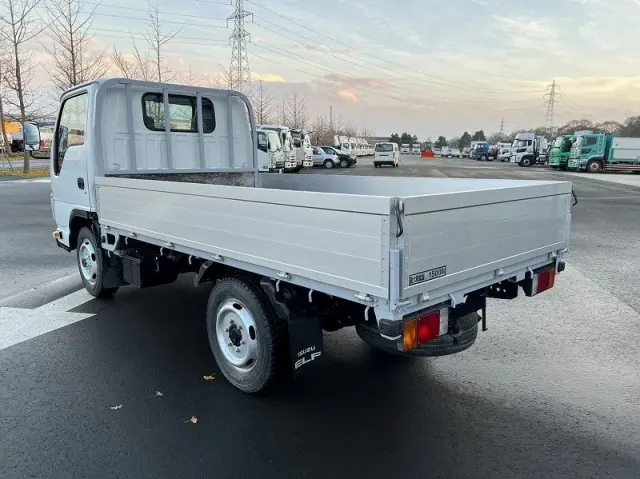 いすゞ エルフ TKG-NHS85A(4WD)の写真4