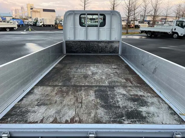 いすゞ エルフ TKG-NHS85A(4WD)の写真8