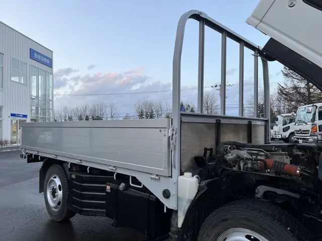 いすゞ エルフ TKG-NHS85A(4WD)の写真16