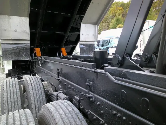 日野 プロフィア 2DG-FS1AHE(6x4)の写真15