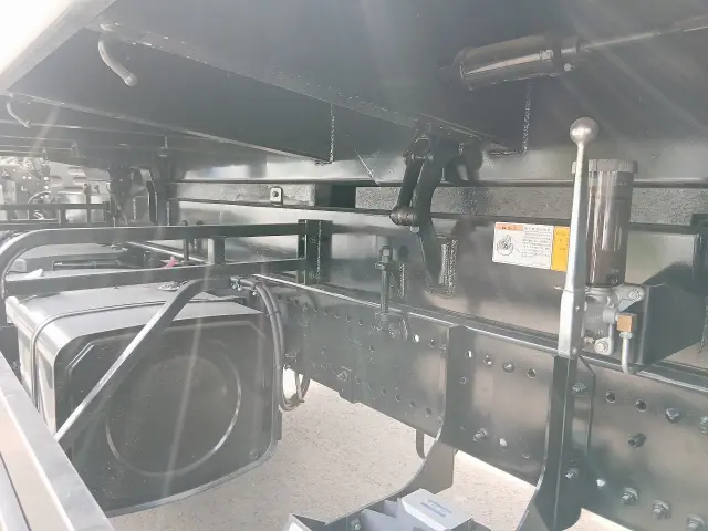 日野 プロフィア 2DG-FS1AHE(6x4)の写真11