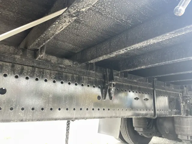 日野 プロフィア 2DG-FS1AHC(6x4)の写真12