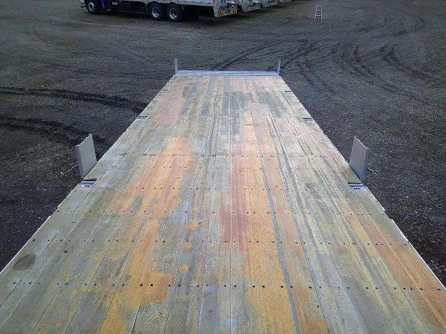 日野 プロフィア 2DG-FS1AHE(6x4)の写真13