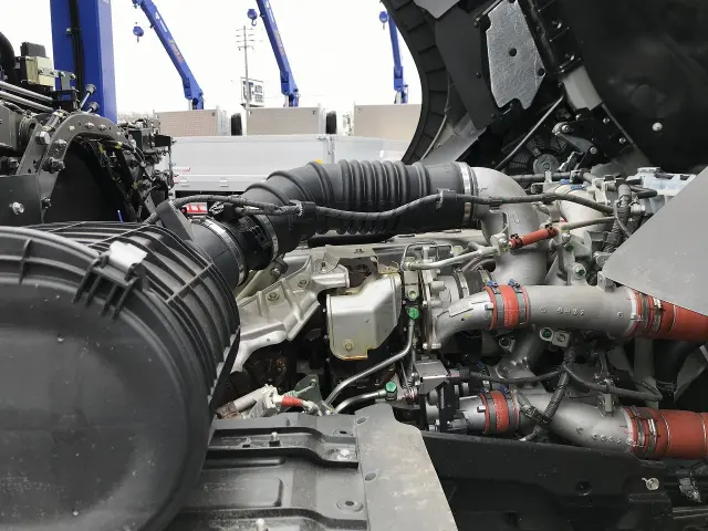 日野 プロフィア 2DG-FW1AHC(8x4)の写真20