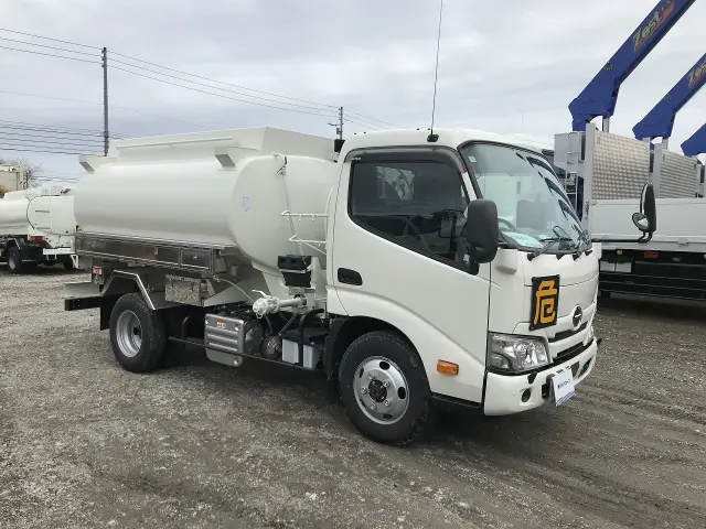 日野 デュトロ 2DG-XZU685M(4WD)の写真2