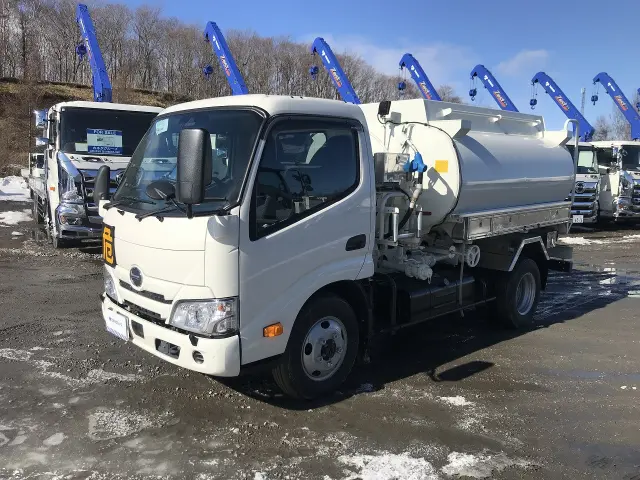 日野 デュトロ 2DG-XZU685M(4WD)の写真1
