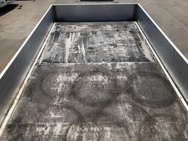 いすゞ エルフ TDG-NP85AR(4WD)の写真13