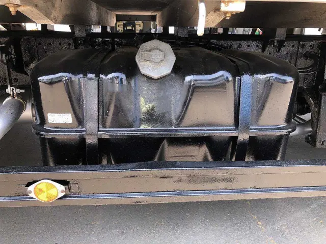 いすゞ エルフ TDG-NP85AR(4WD)の写真16