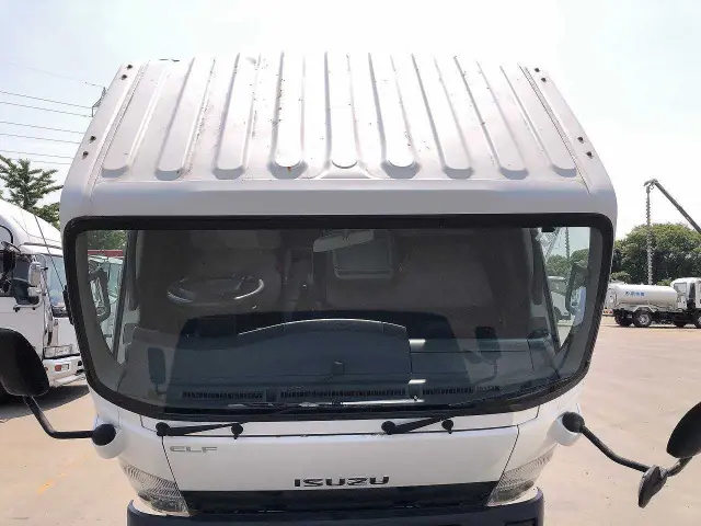 いすゞ エルフ TDG-NP85AR(4WD)の写真17