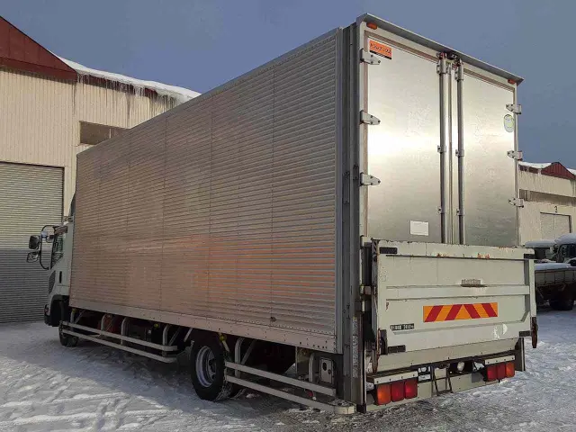 いすゞ フォワード SKG-FRR90S2(2WD)の写真4