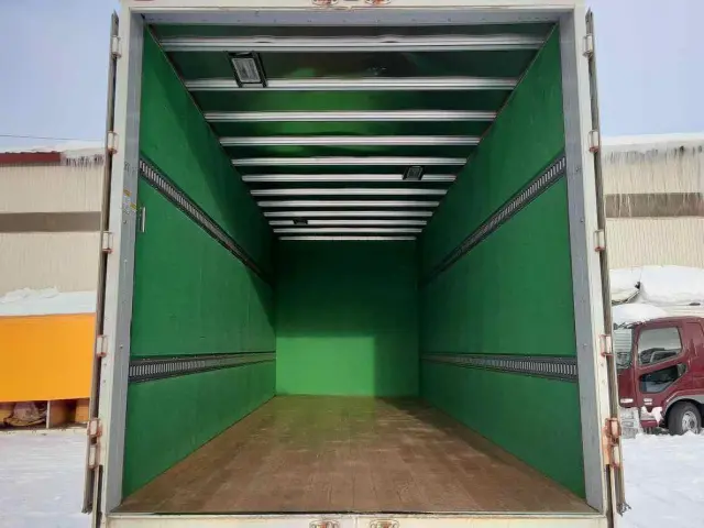 いすゞ フォワード SKG-FRR90S2(2WD)の写真9