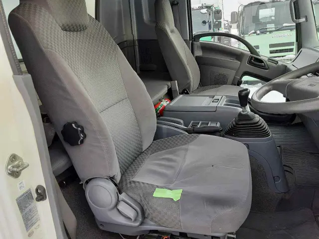 いすゞ フォワード SKG-FRR90S2(2WD)の写真22