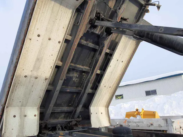 日野 プロフィア QKG-FS1EKDA(6x4)の写真9