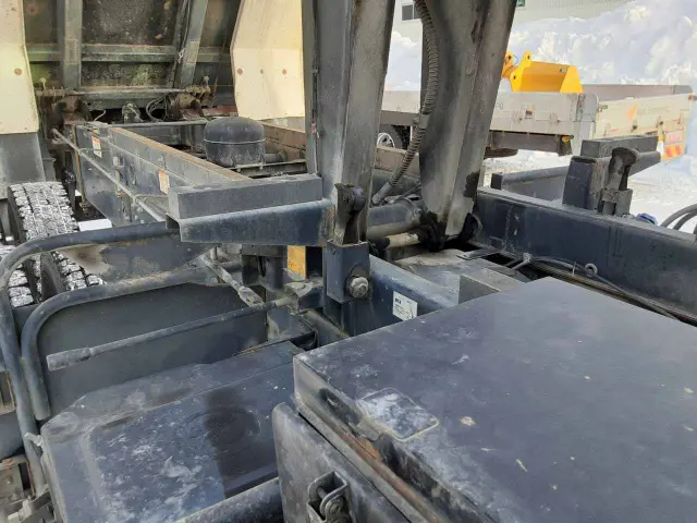 日野 プロフィア QKG-FS1EKDA(6x4)の写真13