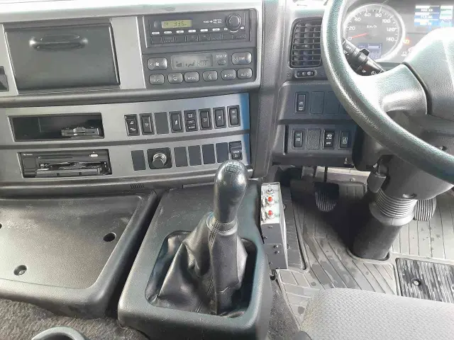 日野 プロフィア QKG-FS1EKDA(6x4)の写真23