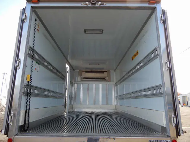 いすゞ エルフ TPG-NPR85AN(2WD)の写真8