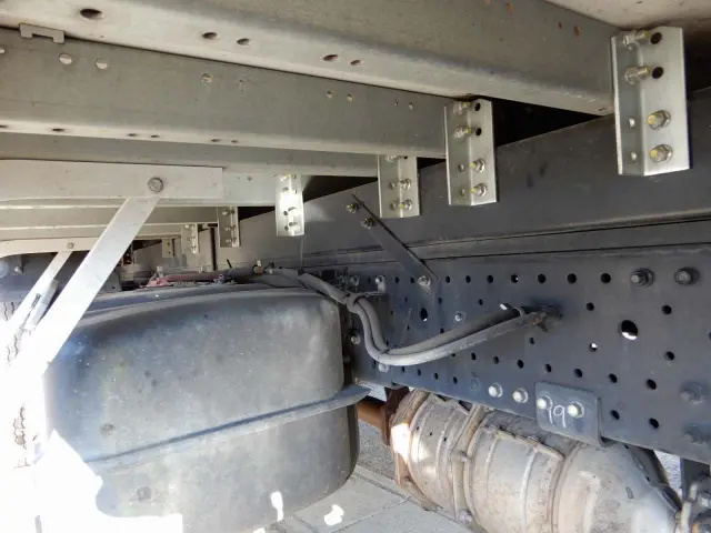 いすゞ エルフ TPG-NPR85AN(2WD)の写真12