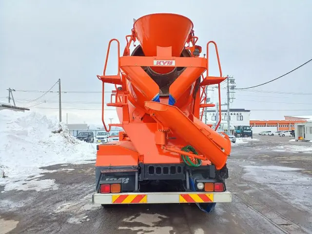 日野 プロフィア QKG-FS1AKAA(6x4)の写真5