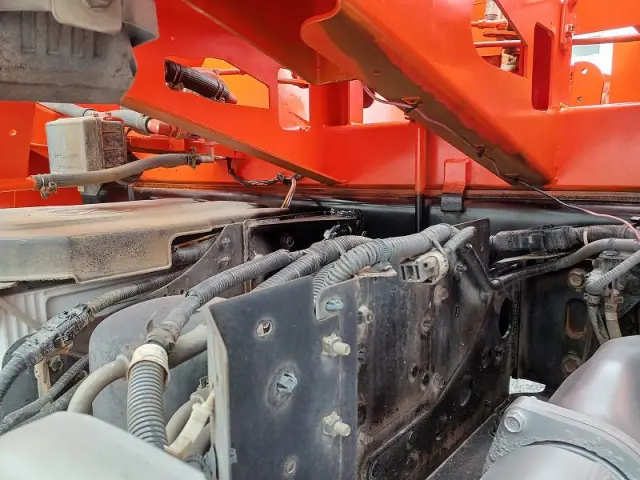 日野 プロフィア QKG-FS1AKAA(6x4)の写真9