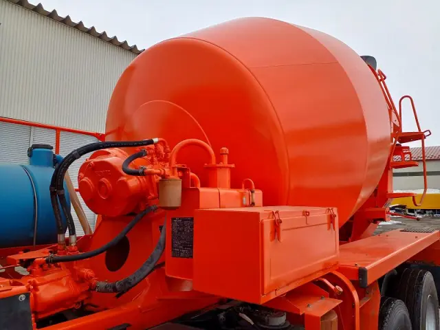 日野 プロフィア QKG-FS1AKAA(6x4)の写真16