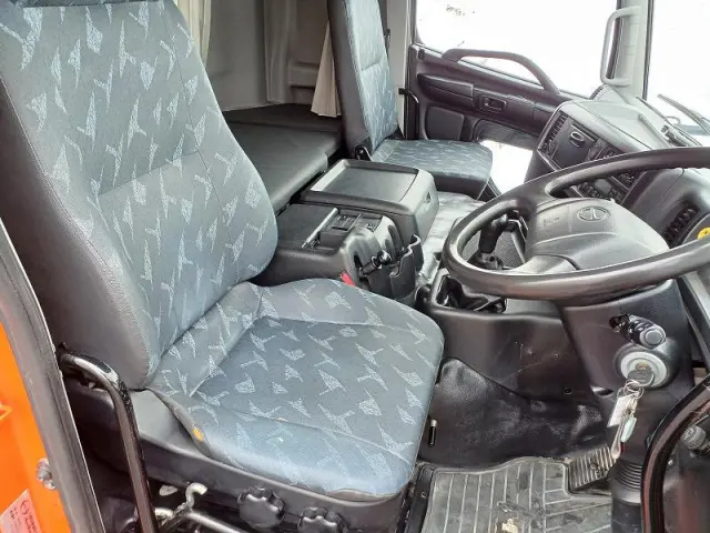 日野 プロフィア QKG-FS1AKAA(6x4)の写真22