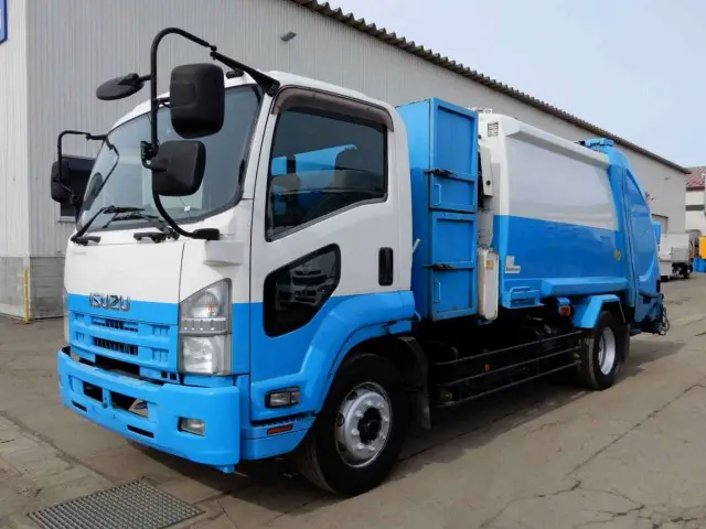 いすゞ フォワード LKG-FTR90S2(2WD)の写真1