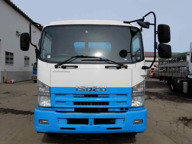 いすゞ フォワード LKG-FTR90S2(2WD)の写真3