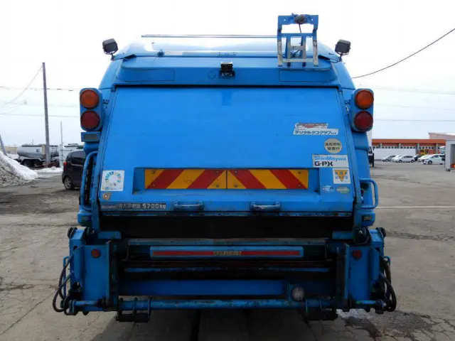 いすゞ フォワード LKG-FTR90S2(2WD)の写真5