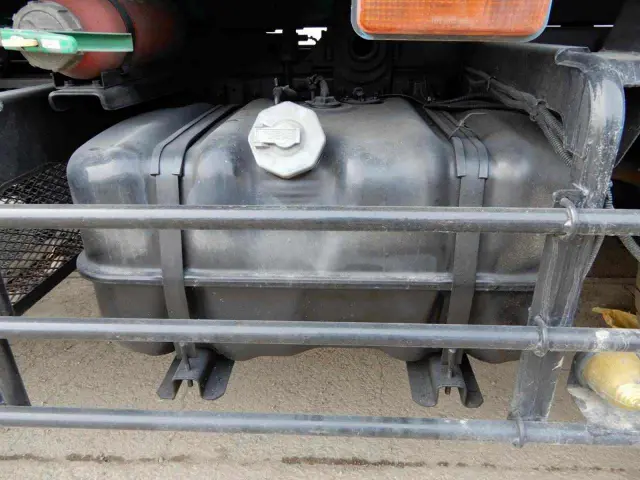 いすゞ フォワード LKG-FTR90S2(2WD)の写真15