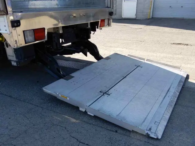 日野 レンジャー 2KG-FD2ABG(2WD)の写真10